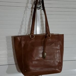 BORN Leather Tote            (item#113)
